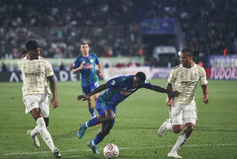 Trendyol Süper Lig’in 7. Haftasında Fenerbahçe, deplasmanda karşılaştığı Çaykur Rizespor'u 3-0 mağlup etti.