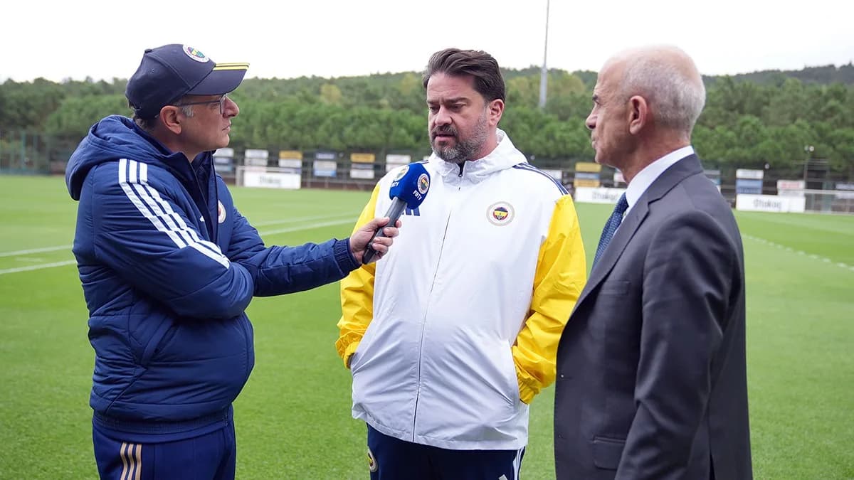 Fenerbahçe Futbol Takım Doktoru Ahmet Kulduk açıklamalarda bulundu