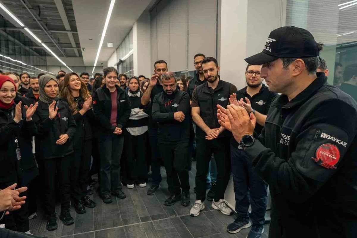 Fergani Uzay'ın tamamen milli imkânlarla geliştirdiği altıncı deneme uydusu olan FRG-100d4 uzaya çık