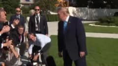 ABD Başkanı Donald Trump basın mensuplarına açıklama yaparken
