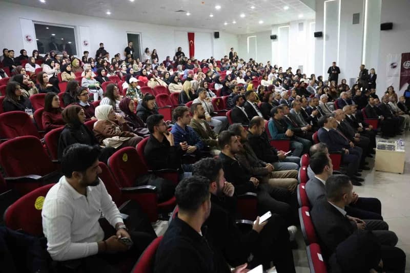 Elazığ Fırat Üniversitesi İletişim Fakültesi tarafından 3. Fırat Kısa Film Festivali yapılan törenle başladı