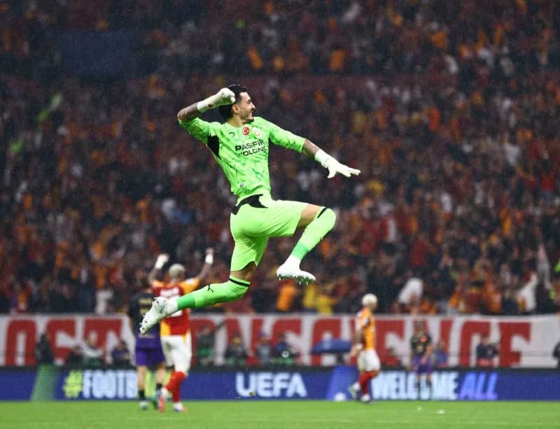 UEFA Şampiyonlar Ligi 2. Haftasında Galatasaray, Barcelona’yı konuk ediyor. Mücadelenin ilk yarısı 1-1 berabere tamamlan