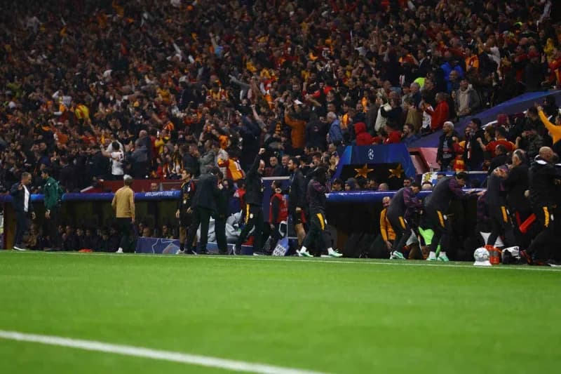 UEFA Şampiyonlar Ligi 2. Haftasında Galatasaray, Barcelona’yı konuk ediyor. Mücadelenin ilk yarısı 1-1 berabere tamamlan