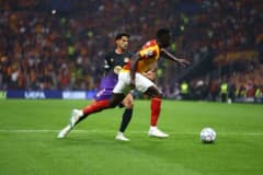 Galatasaray ve Barcelona futbol takımları UEFA Şampiyonlar Ligi maçında mücadele ediyor