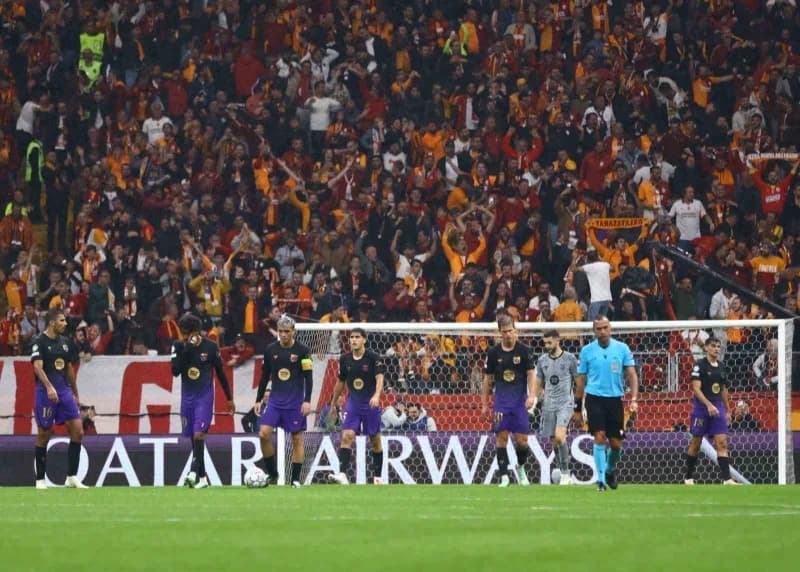UEFA Şampiyonlar Ligi 2. Haftasında Galatasaray, Barcelona’yı konuk ediyor. Mücadelenin ilk yarısı 1-1 berabere tamamlan