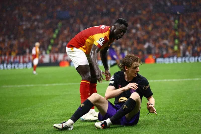 UEFA Şampiyonlar Ligi 2. Haftasında Galatasaray, Barcelona’yı konuk ediyor. Mücadelenin ilk yarısı 1-1 berabere tamamlan