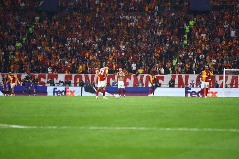 UEFA Şampiyonlar Ligi: Galatasaray: 1 - Barcelona: 4 (Maç sonucu)