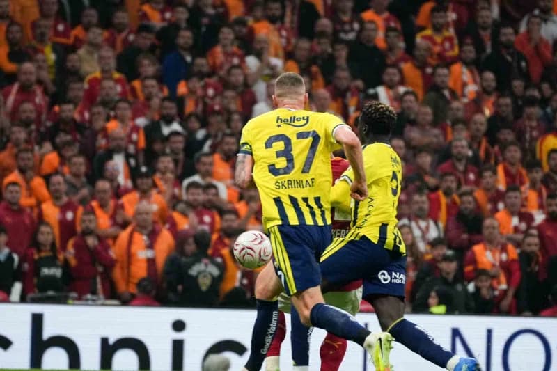 Trendyol Süper Lig’in 9. Haftasında oynanan derbide Galatasaray, sahasında Fenerbahçe'yi 2-1 mağlup