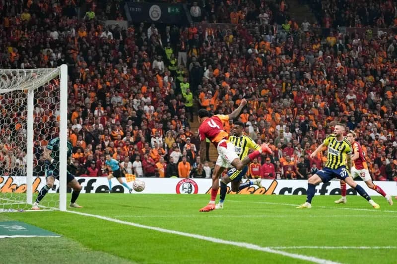 Trendyol Süper Lig’in 9. Haftasında oynanan derbide Galatasaray, sahasında Fenerbahçe'yi 2-1 mağlup