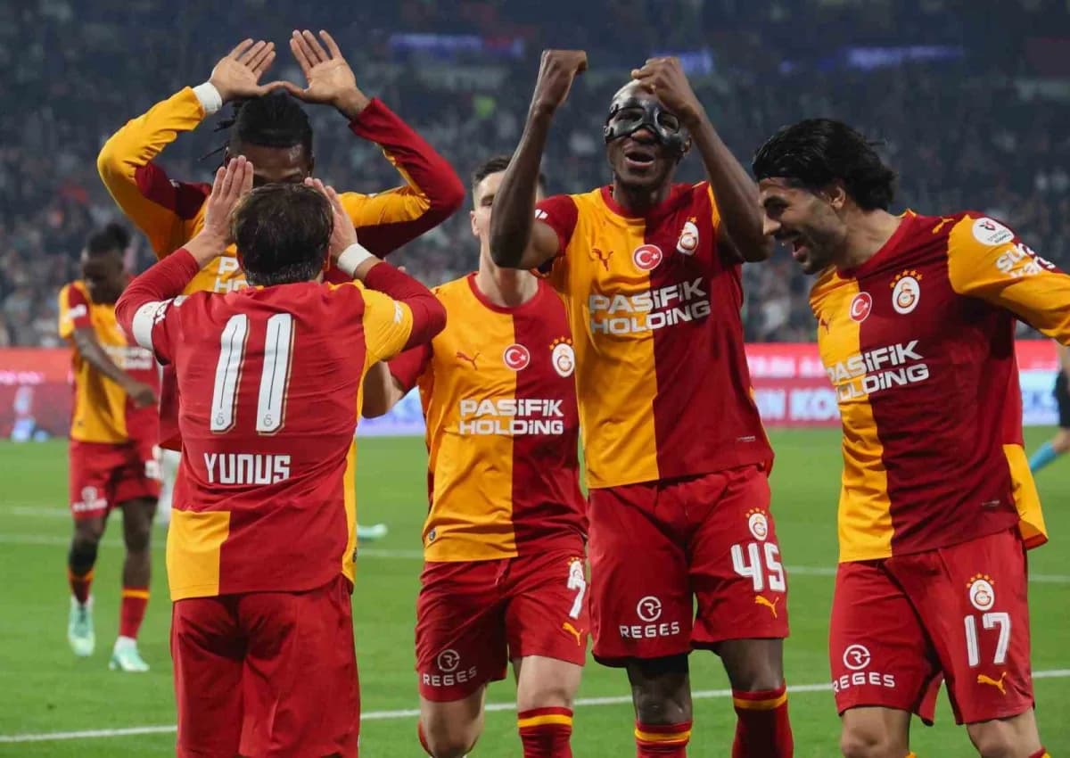 Galatasaray, Trendyol Süper Lig'in 10. Haftasında Galatasaray deplasmanda oynadığı Konyaspor'u 4-0 m