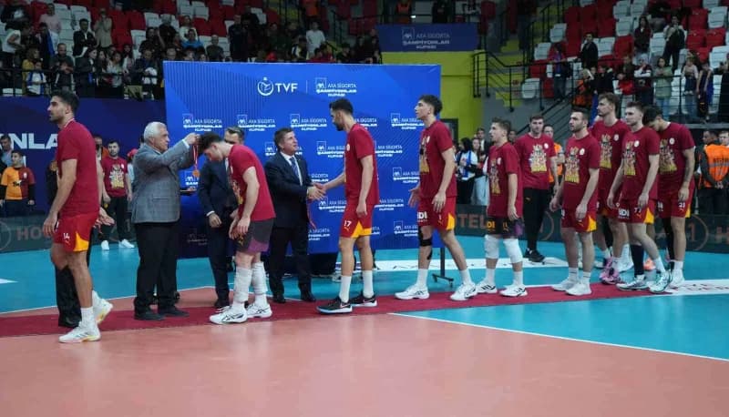 Kırıkkale Merkez Yeni Spor Salonu'nda oynanan 2026 Voleybol Erkekler AXA Sigorta Şampiyonlar Kupası mücadelesinde Galata