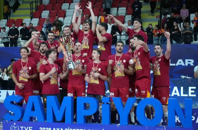 Kırıkkale Merkez Yeni Spor Salonu'nda oynanan 2026 Voleybol Erkekler AXA Sigorta Şampiyonlar Kupası mücadelesinde Galata
