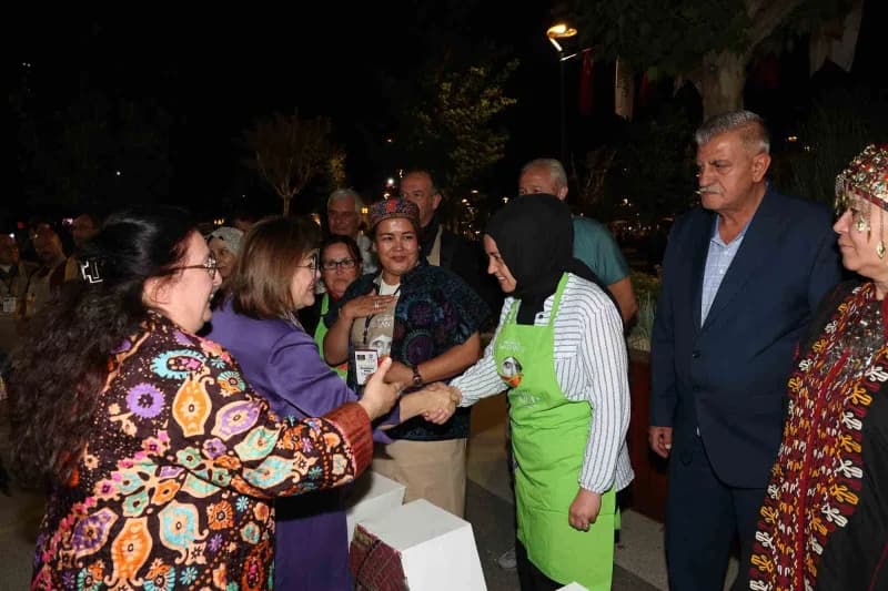 GastroAntep'te lezzet, emek ve kültürün buluştuğu stantlara Başkan Şahin'den yakın ilgi