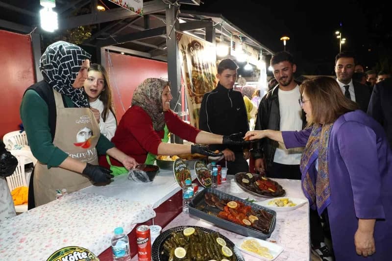GastroAntep'te lezzet, emek ve kültürün buluştuğu stantlara Başkan Şahin'den yakın ilgi