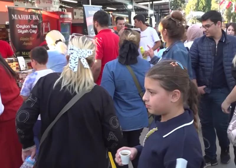 Gastroantep'te Mahbuba'ya yoğun ilgi: vatandaşlar Mahbuba standına akın etti