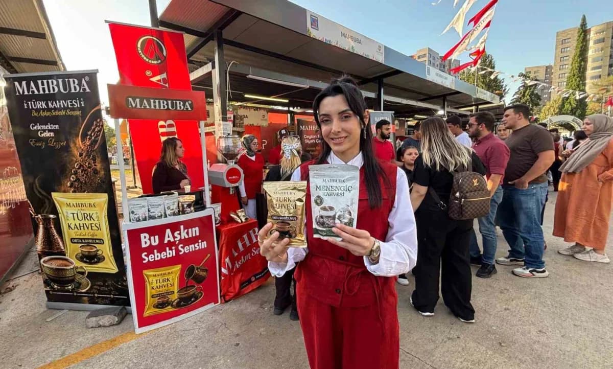 Gastroantep'te Mahbuba'ya yoğun ilgi: vatandaşlar Mahbuba standına akın etti
