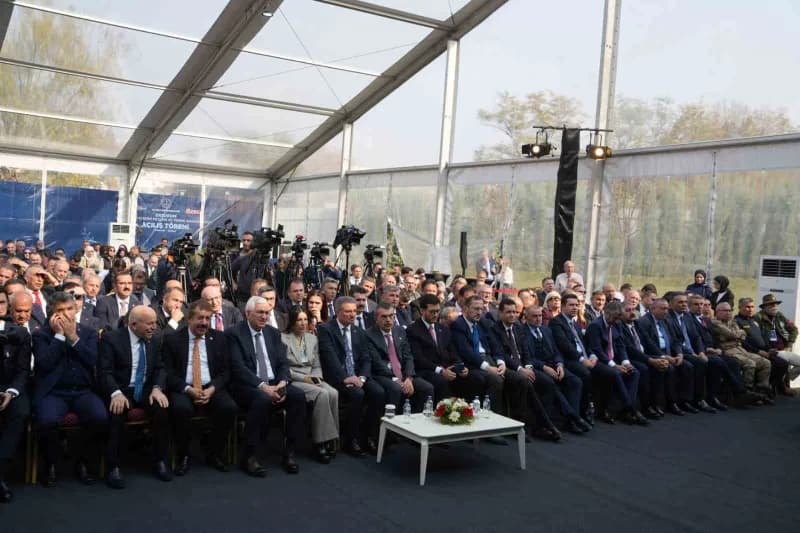 Açılış programına konuşmacıların yanı sıra Erzurum Bölge Adliye Mahkemesi (BAM) Cumhuriyet Başsavcıs