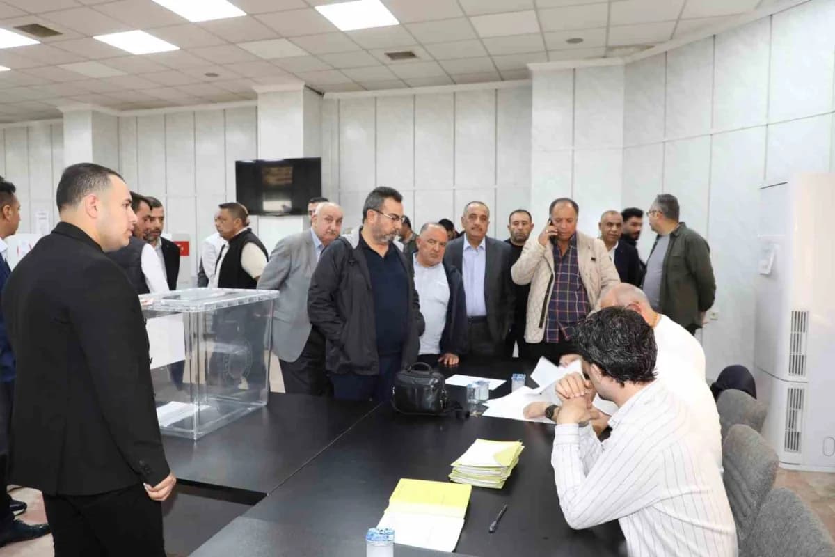 Gaziantep Ticaret Borsası (GTB) meslek komiteleri ve Meclis üyeliği seçimlerinde oy verme işlemleri başladı.