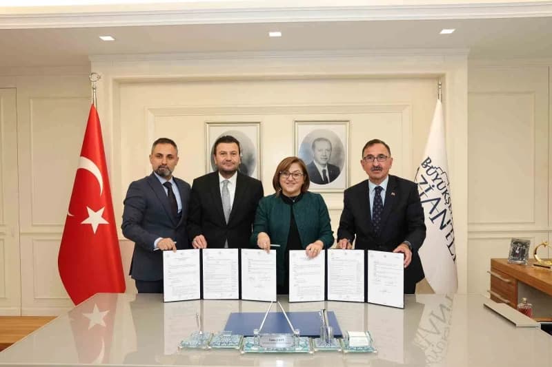 Gaziantep’te düzenlenecek U14 Türkiye Oryantiring Şampiyonası için protokol imza töreni
