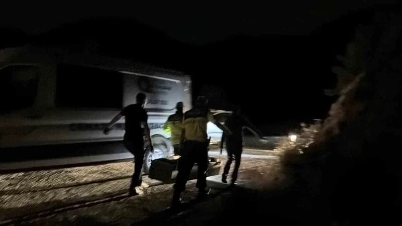 Antalya’nın Gazipaşa ilçesinde 20 yaşındaki genç yol kenarında ölü bulundu.