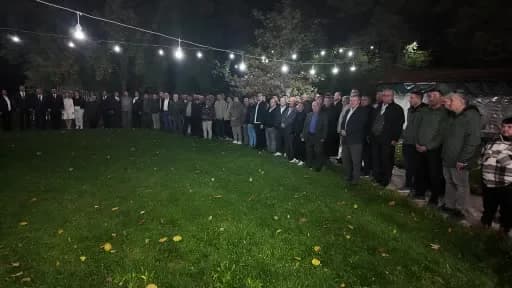 Gediz Ticaret ve Sanayi Odası Başkanı Vedat Öztürk basın toplantısında konuşuyor