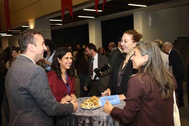 Nilüfer Belediyesi öncülüğünde, NOSAB Akademi, BUMİAD, Nilüfer Kent Konseyi ve Bir Bulut Olsam Derneği paydaşlığında hay