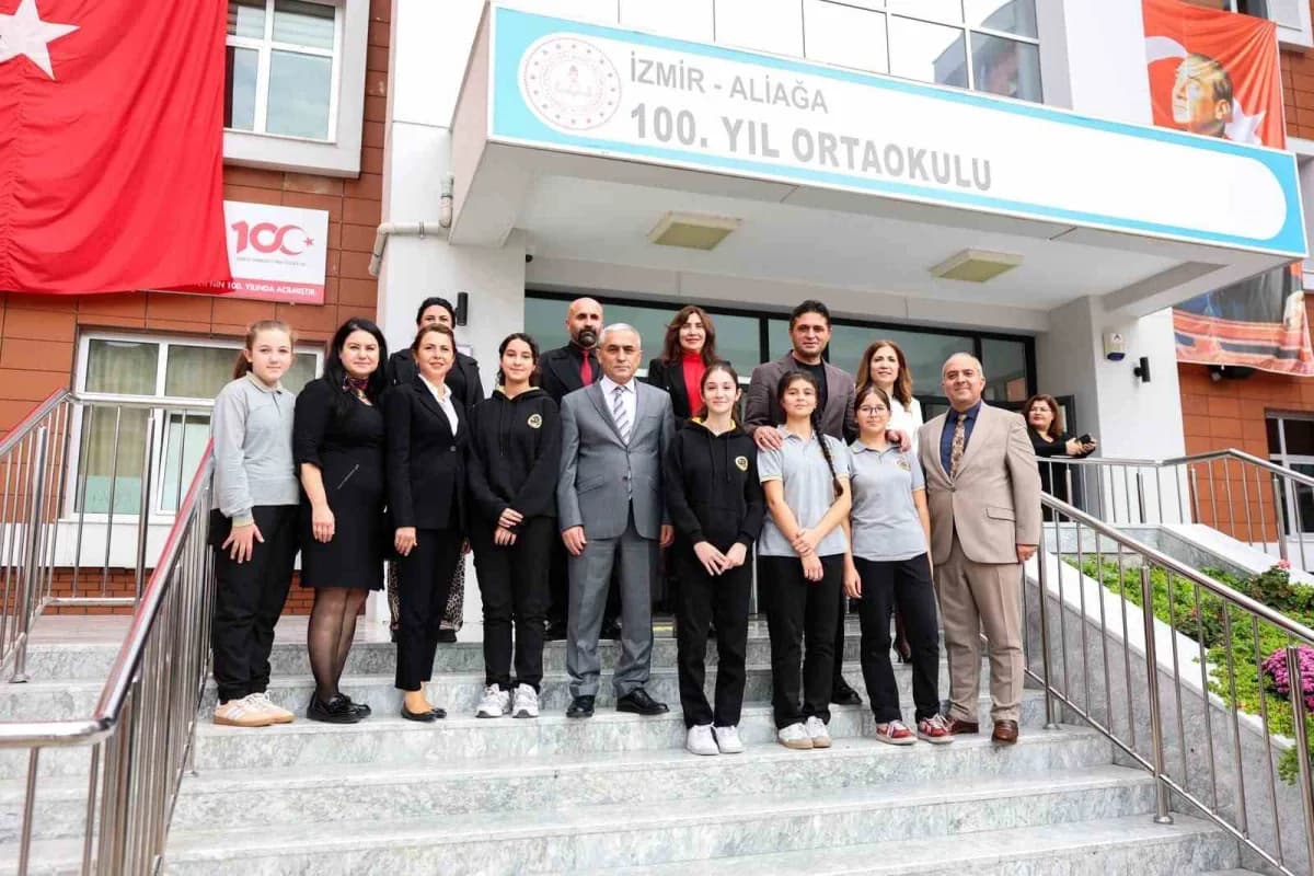 Aliağa 100. Yıl Ortaokulu’nda öğrencilerin araştırdığı, ürettiği ve iş birliği içinde öğrendiği FCL