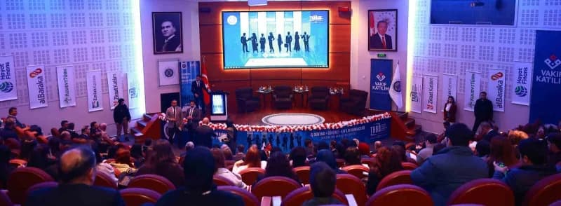 Erzurum Büyükşehir Belediye Başkanı Mehmet Sekmen, Atatürk Üniversitesi’nin ev sahipliğinde, Türkiye