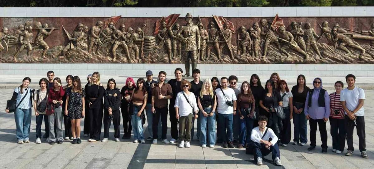 ÇOMÜ Çanakkale Sosyal Bilimler Meslek Yüksekokulu Fotoğrafçılık ve Kameramanlık Programı öğrencileri