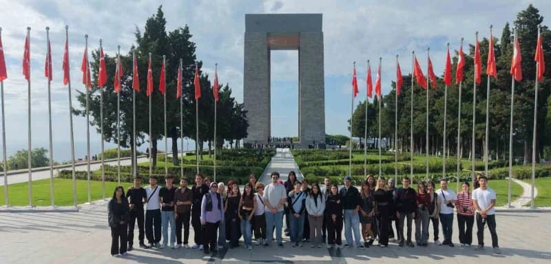 ÇOMÜ öğrencileri Gelibolu Tarihi Yarımadası’nda Çanakkale Savaşları’nın izlerini fotoğraflıyor
