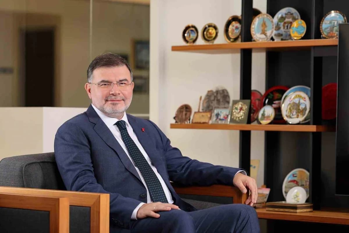 AK Parti İzmir İl Başkanı Bilal Saygılı gençlik ve spor yatırımları hakkında konuşuyor