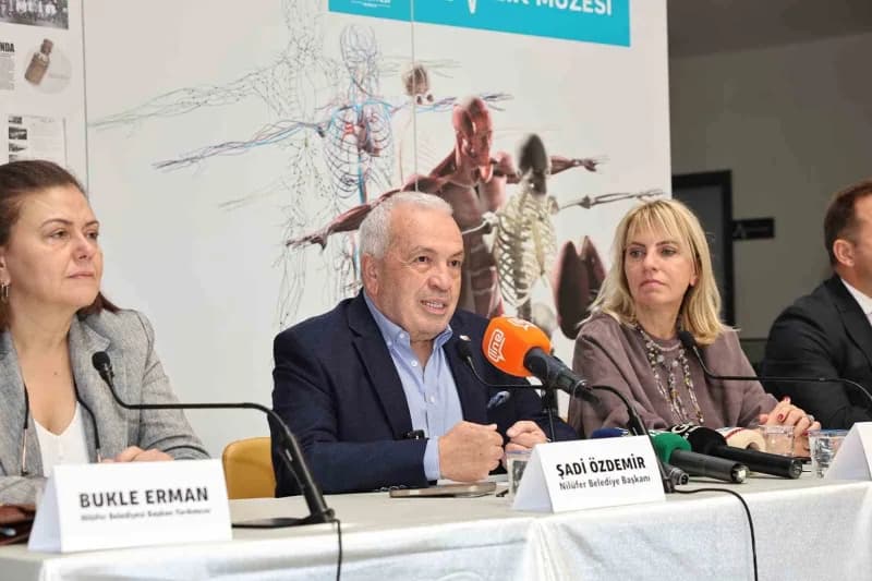 Nilüfer Belediyesi ile Bursa Uludağ Üniversitesi Tıp Fakültesi iş birliğiyle hayata geçirilen "Gezici Sağlık Hizmeti" pr