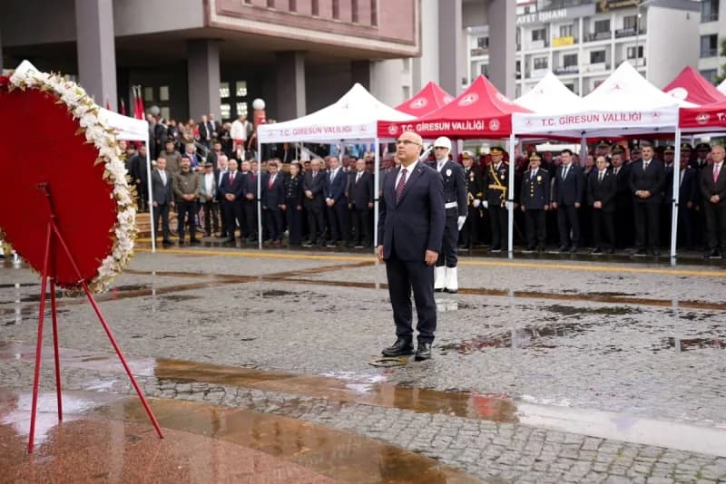 Giresun’da 29 Ekim Cumhuriyet Bayramı’nın 103’üncü yıl dönümü düzenlenen törenlerle kutlandı.