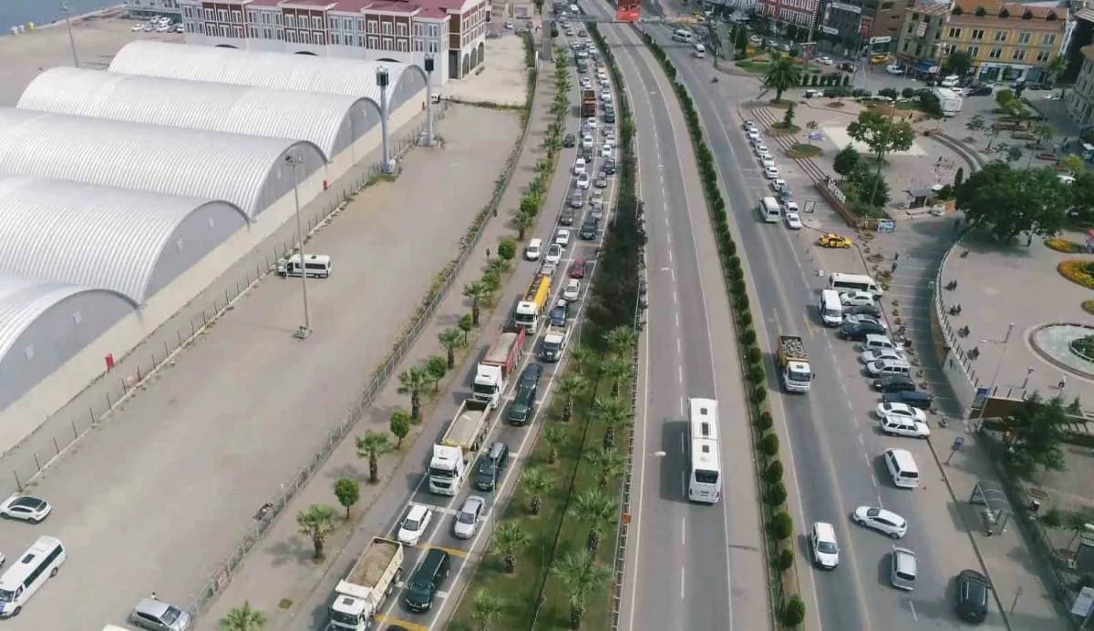Liman Kavşağı’nda hayata geçirilmesi planlanan proje kapsamında saha hazırlıklarının başladığı bildirildi.