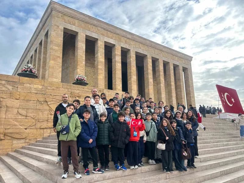 Gaziantep Kolej Vakfı Özel Ortaokulu öğrencileri Ankara’ya düzenledikleri geziyle tarihi ve kültürel