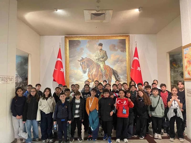 Gaziantep Kolej Vakfı Özel Ortaokulu öğrencileri Ankara’ya düzenledikleri geziyle tarihi ve kültürel