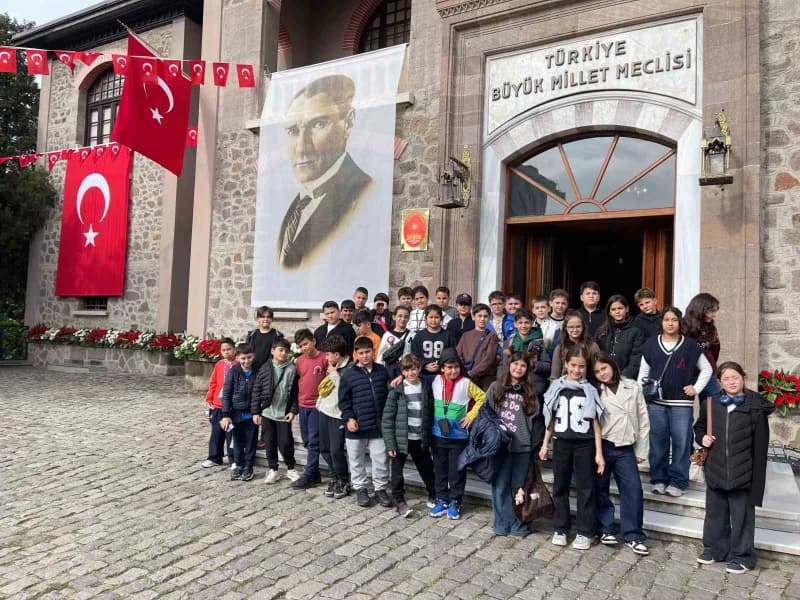 Gaziantep Kolej Vakfı Özel Ortaokulu öğrencileri Ankara’ya düzenledikleri geziyle tarihi ve kültürel