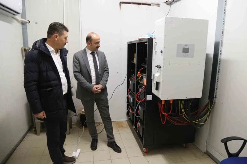 Balıkesir Atköy Kooperatifinde kurulan güneş enerjisi panelleri ve tesis görüntüsü
