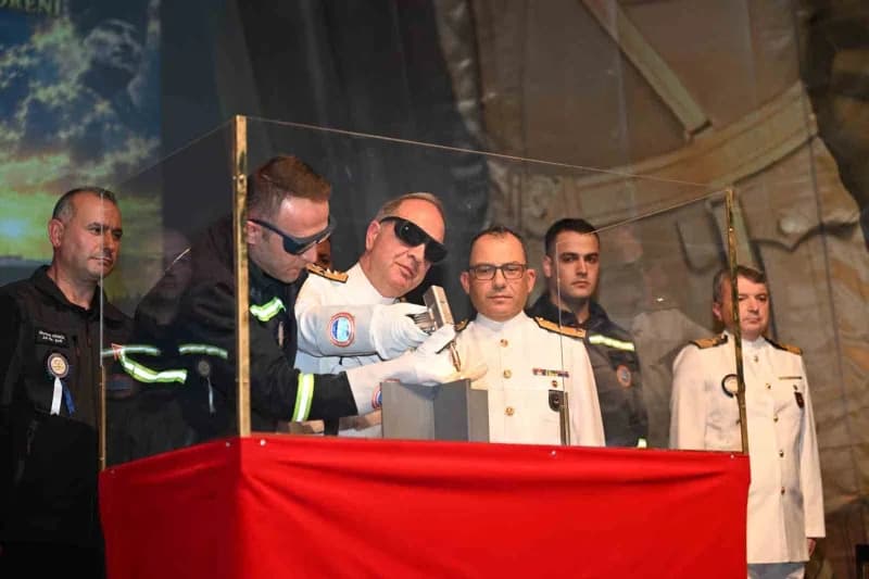 Kocaeli'de Gölcük Tersanesi Komutanlığının 100'üncü kuruluş yıl dönümü törenle kutlanırken, bir asırda 512 gemi ve Deniz