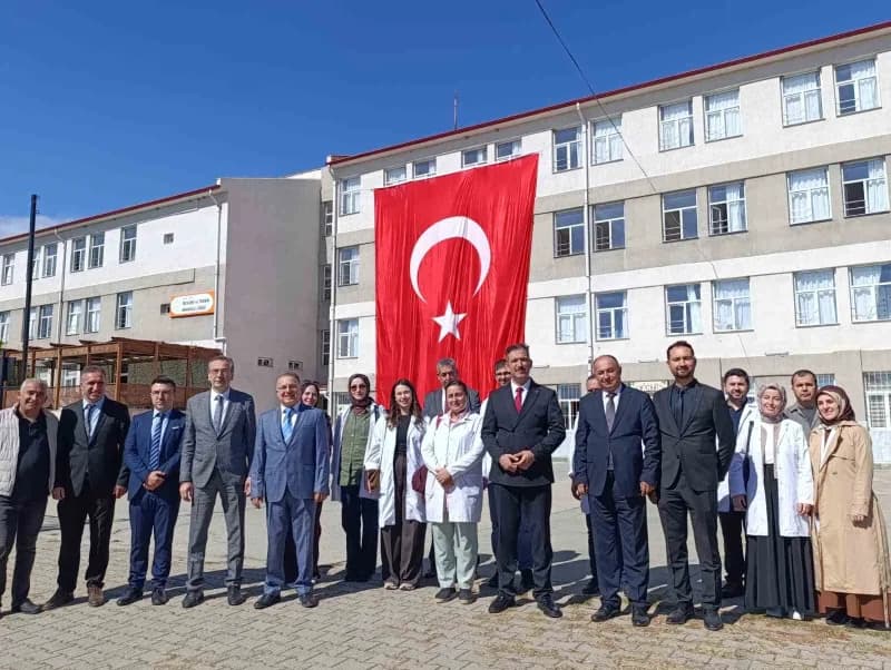 Manisa’nın Gördes ilçesinde Gördes Mesleki ve Teknik Anadolu Lisesi öğrencileri tarafından planlanan "Gördes’in Güneşi"