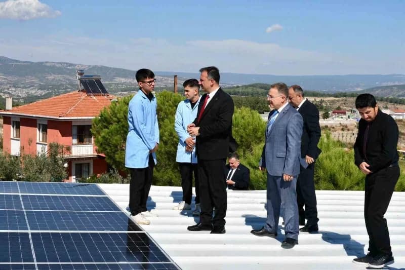 Manisa’nın Gördes ilçesinde Gördes Mesleki ve Teknik Anadolu Lisesi öğrencileri tarafından planlanan "Gördes’in Güneşi"
