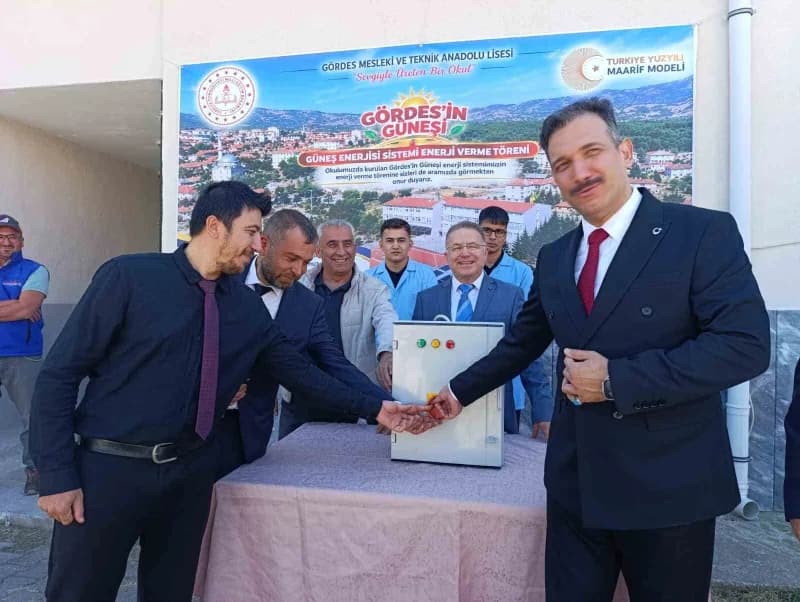 Manisa’nın Gördes ilçesinde Gördes Mesleki ve Teknik Anadolu Lisesi öğrencileri tarafından planlanan "Gördes’in Güneşi"