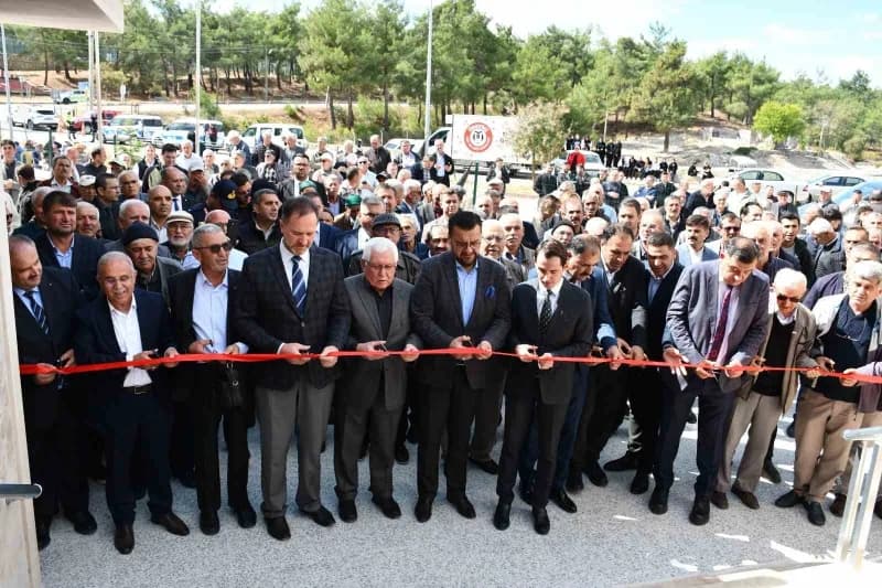 Manisa’nın Gördes ilçesinde yapımına 2013 yılında başlanan Şehit Makbule Hanım Kur’an Kursu ve Uygulama Camii, görkemli