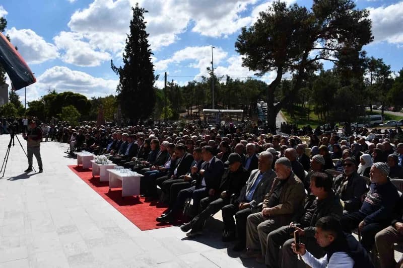 Manisa’nın Gördes ilçesinde yapımına 2013 yılında başlanan Şehit Makbule Hanım Kur’an Kursu ve Uygulama Camii, görkemli