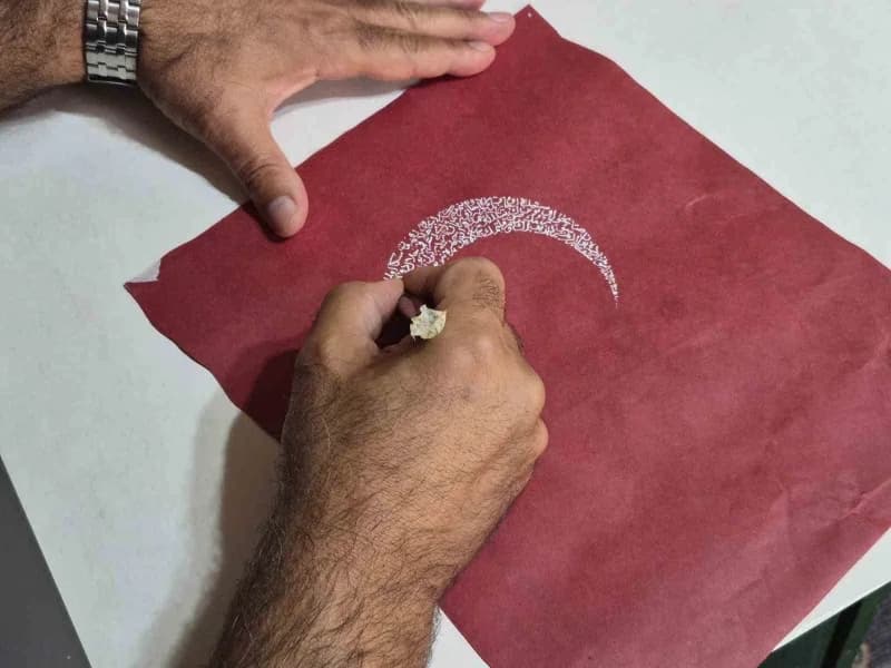 Eskişehirli Hattat Dr. Hüseyin Fidan, ‘Gubârî’ konusunda uzman hattatlar arasında yer alıyor.