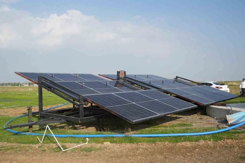 Muş’un Kızılağaç beldesinde kurulan güneş enerjili sulama sistemiyle tarımsal üretimde enerji maliye