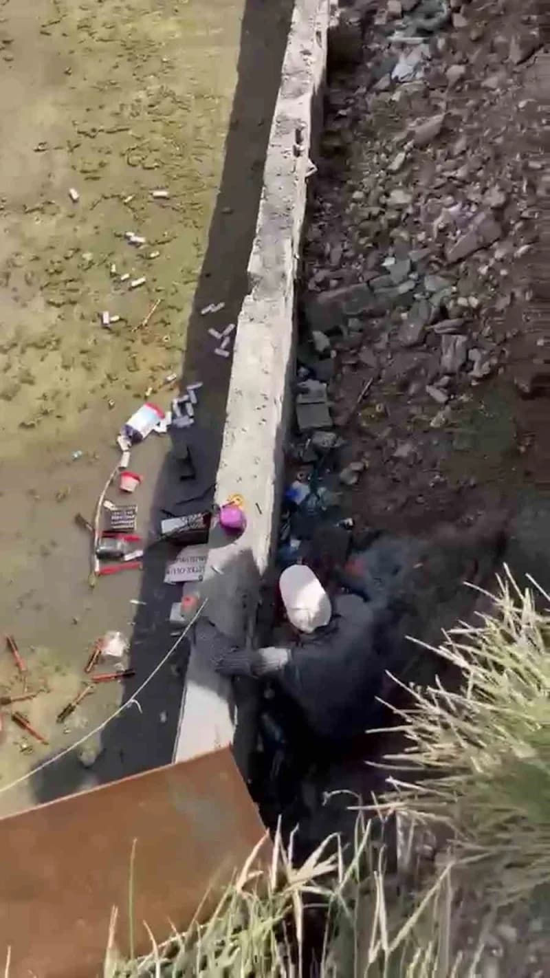 Hatay İskenderun'da güvenlik önlemi alınmayan inşaat alanı ve çevresi