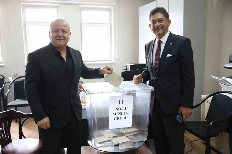 Erzurum Ticaret Borsası Yönetim Kurulu Başkanlığına yeniden seçilen ve seçimlere tek aday olarak giren Hakan Oral, seçim