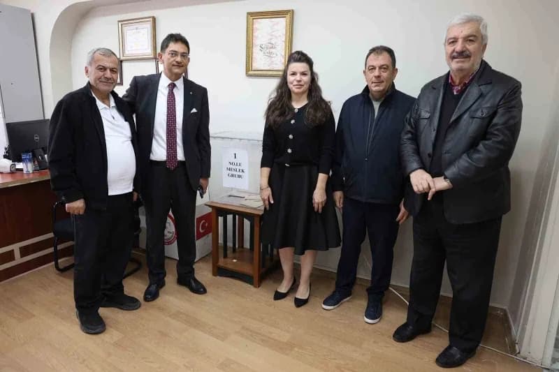 Erzurum Ticaret Borsası Yönetim Kurulu Başkanlığına yeniden seçilen ve seçimlere tek aday olarak giren Hakan Oral, seçim