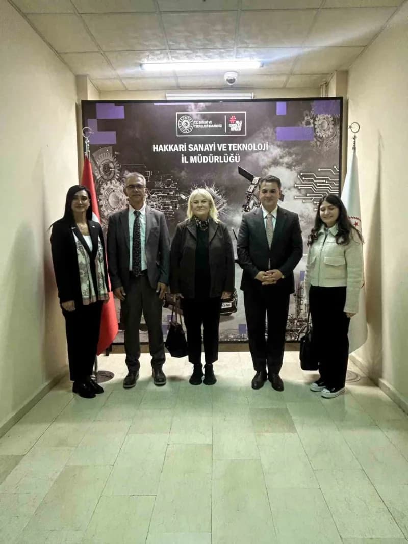 Van Yüzüncü Yıl Üniversitesi (Van YYÜ) ile Hakkâri Üniversitesi ortaklığında hayata geçirilen Girişi